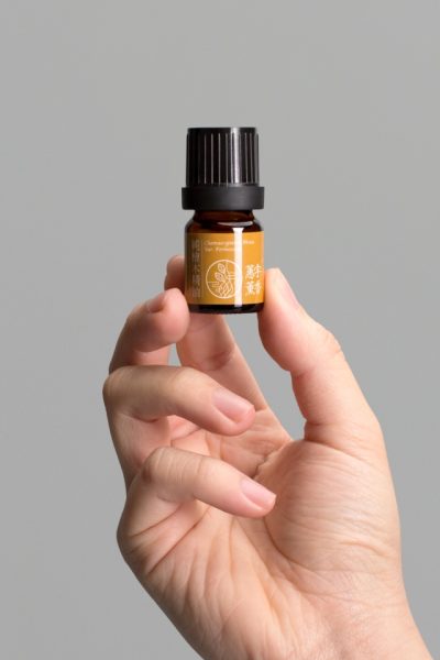 bottle-in-hand-640×960-1.jpg bottle-in-hand-640x960-1.jpg